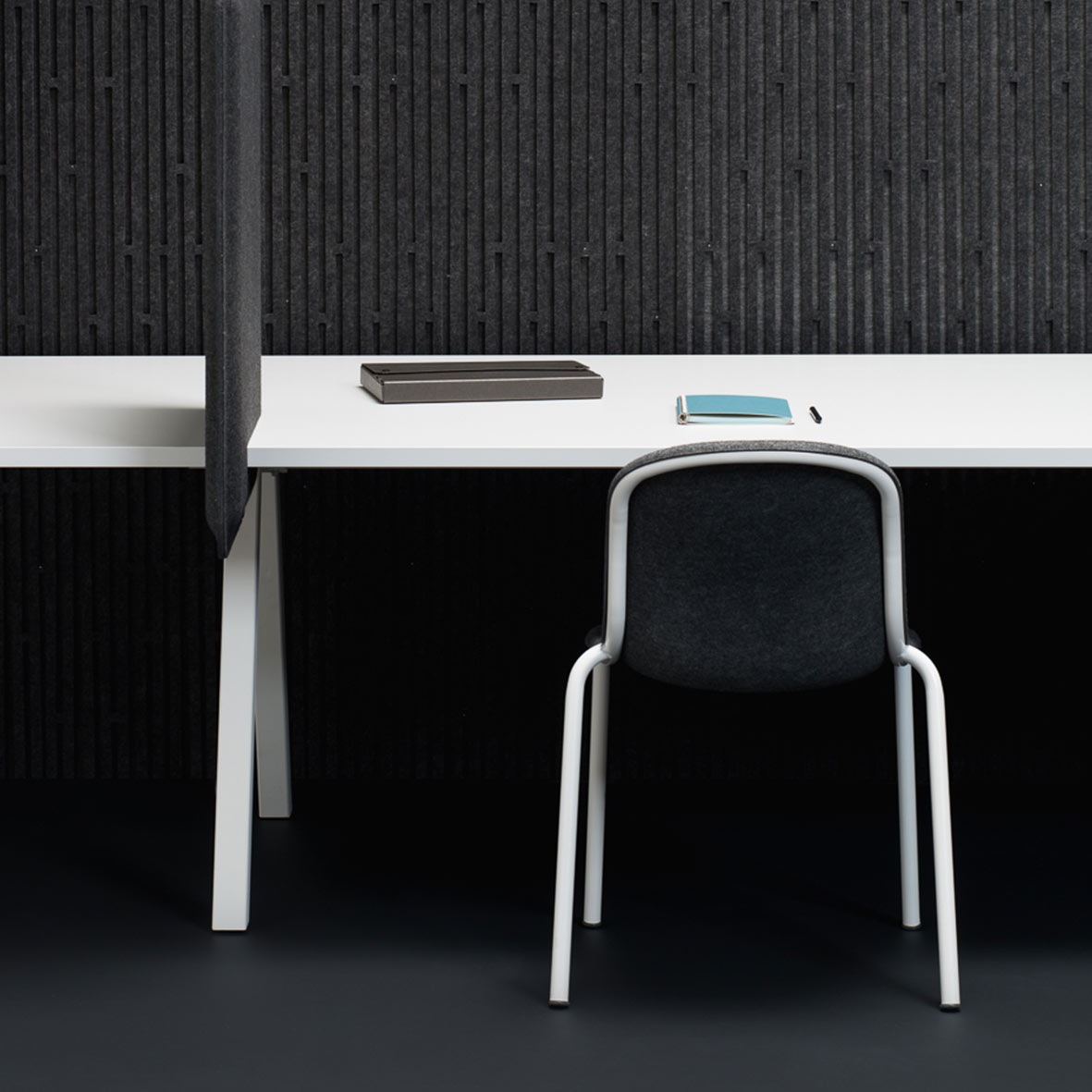 De Vorm Designstoel LJ 2 afbeelding