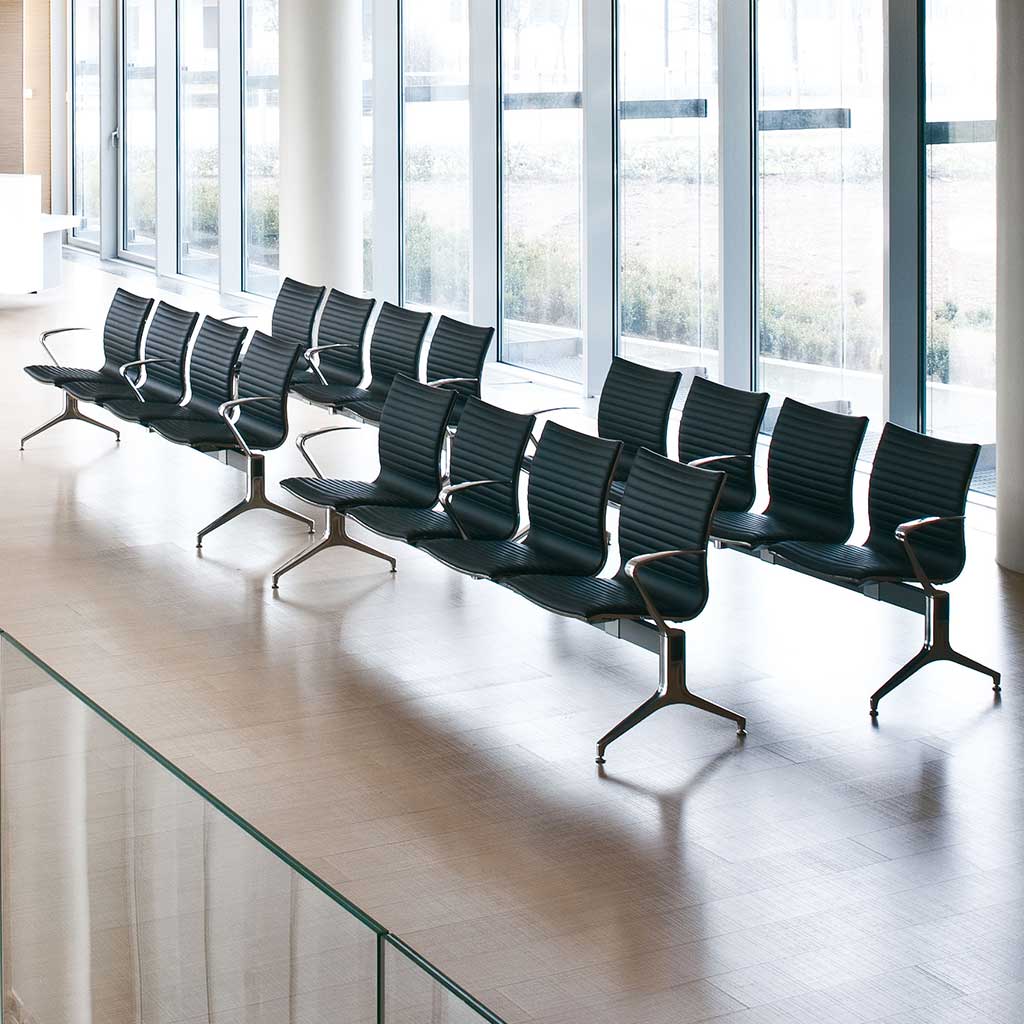 Wachtbank Kruna afbeelding