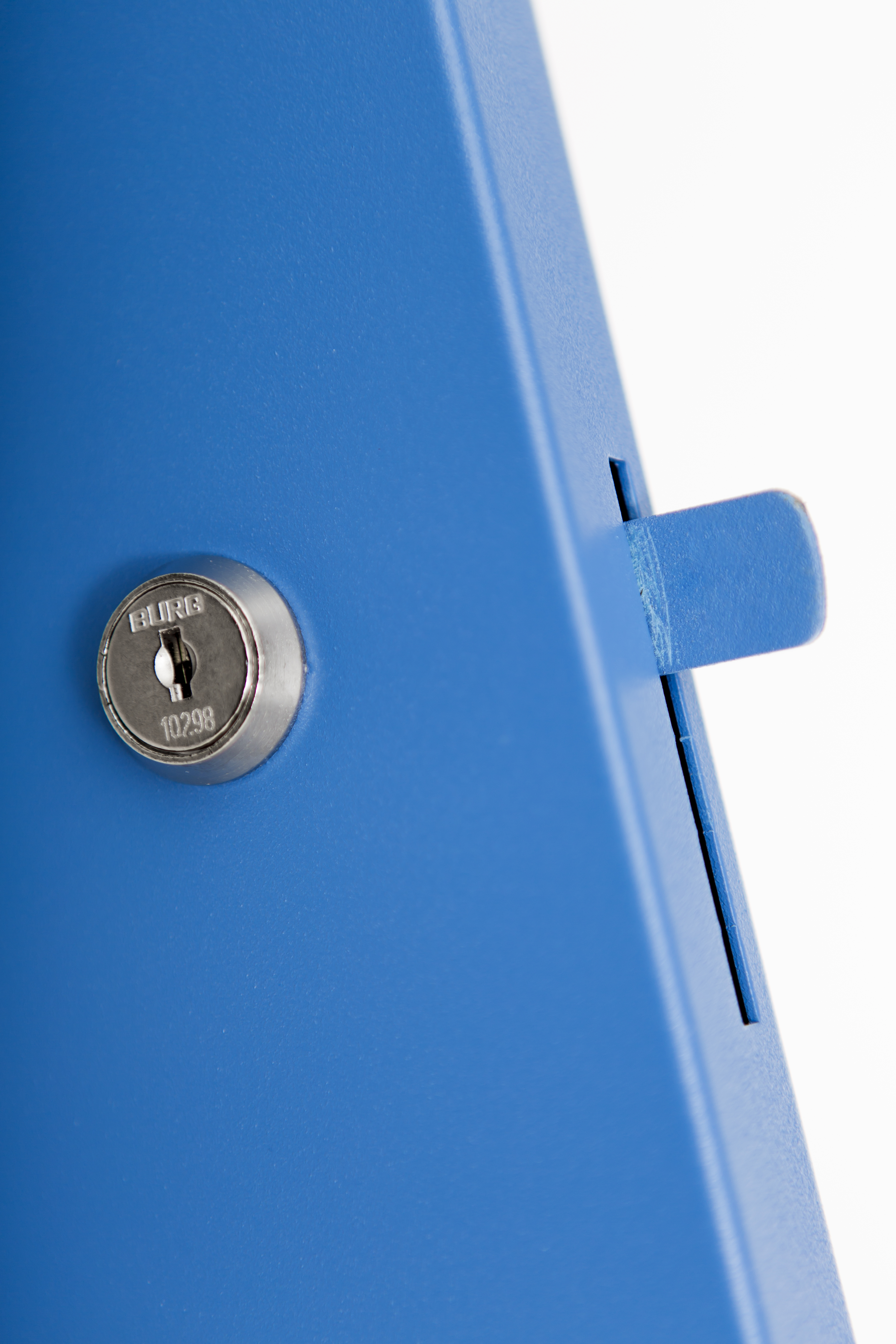 Garderobekast + wapenkluis afbeelding