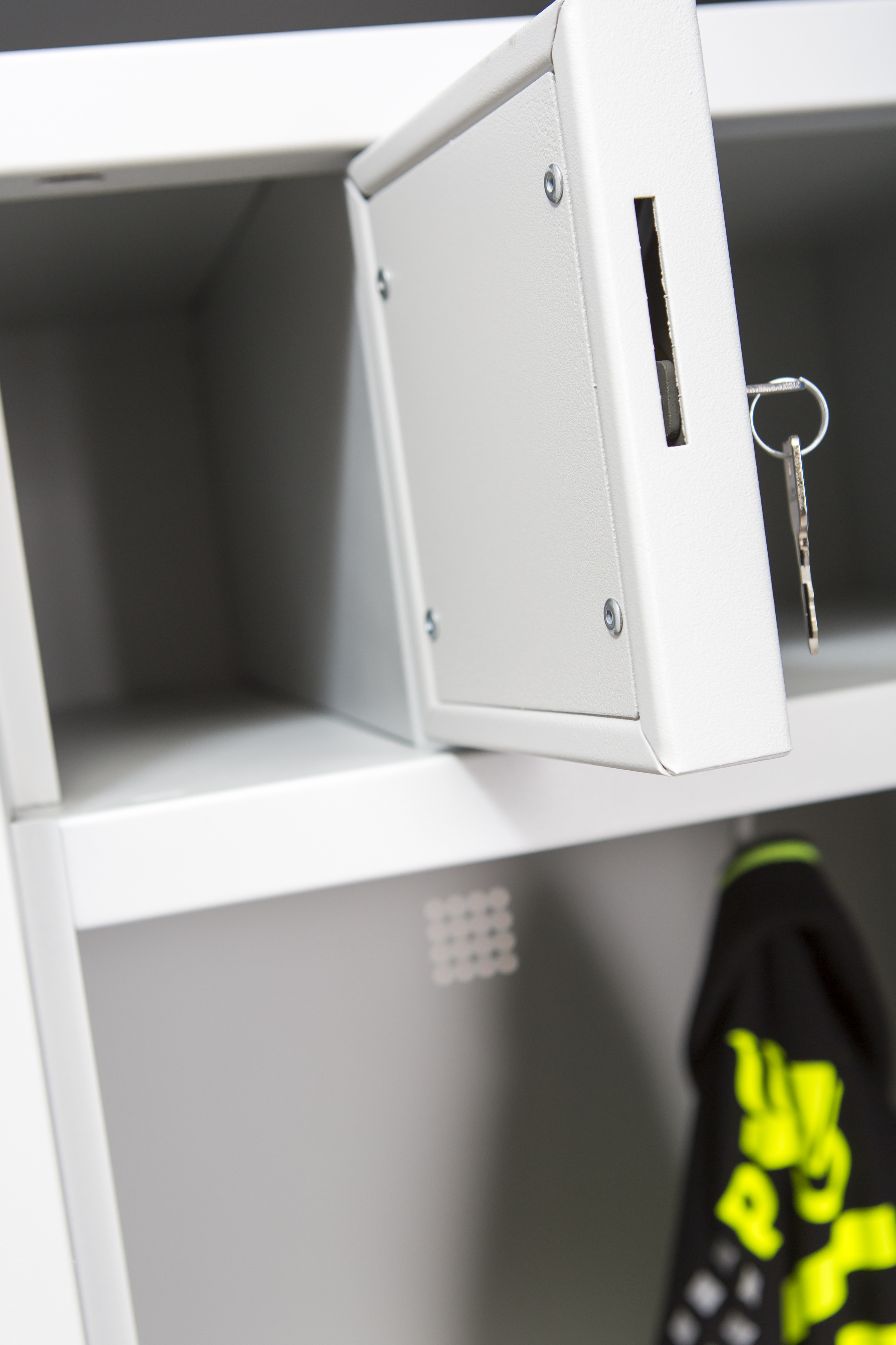 Garderobekast + wapenkluis afbeelding